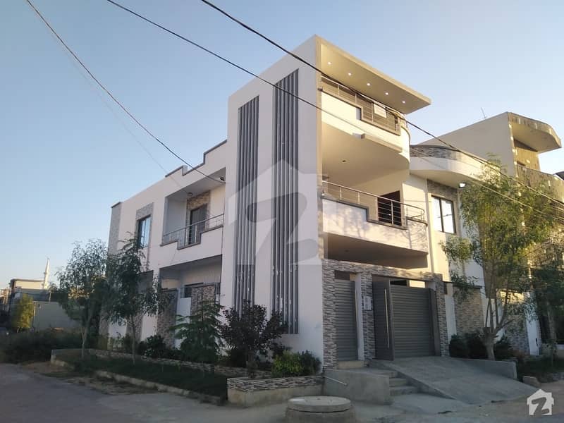 گلشنِ معمار - سیکٹر وی گلشنِ معمار گداپ ٹاؤن کراچی میں 4 کمروں کا 11 مرلہ مکان 2.7 کروڑ میں برائے فروخت۔