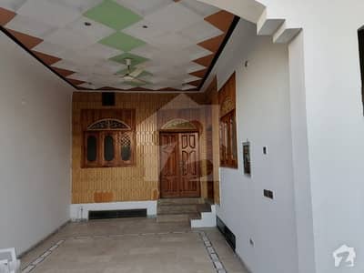 ناصر باغ روڈ پشاور میں 9 کمروں کا 8 مرلہ مکان 2.4 کروڑ میں برائے فروخت۔