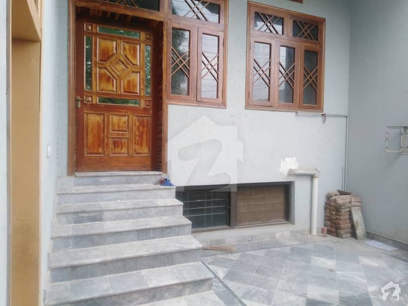 10 Marla House In Hayatabad For Sale