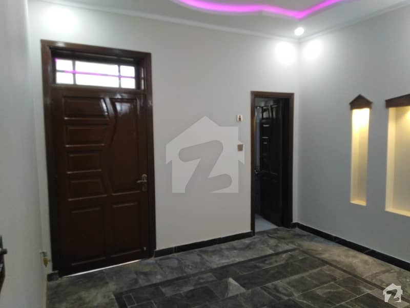 10 Marla House In Central Hayatabad For Sale