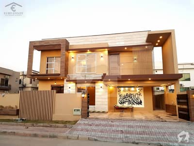بحریہ ٹاؤن فیز 4 بحریہ ٹاؤن راولپنڈی راولپنڈی میں 5 کمروں کا 1 کنال مکان 5.85 کروڑ میں برائے فروخت۔ بحریہ ٹاؤن فیز 4 بحریہ ٹاؤن راولپنڈی راولپنڈی میں 5 کمروں کا 1 کنال مکان 5.85 کروڑ میں برائے فروخت۔