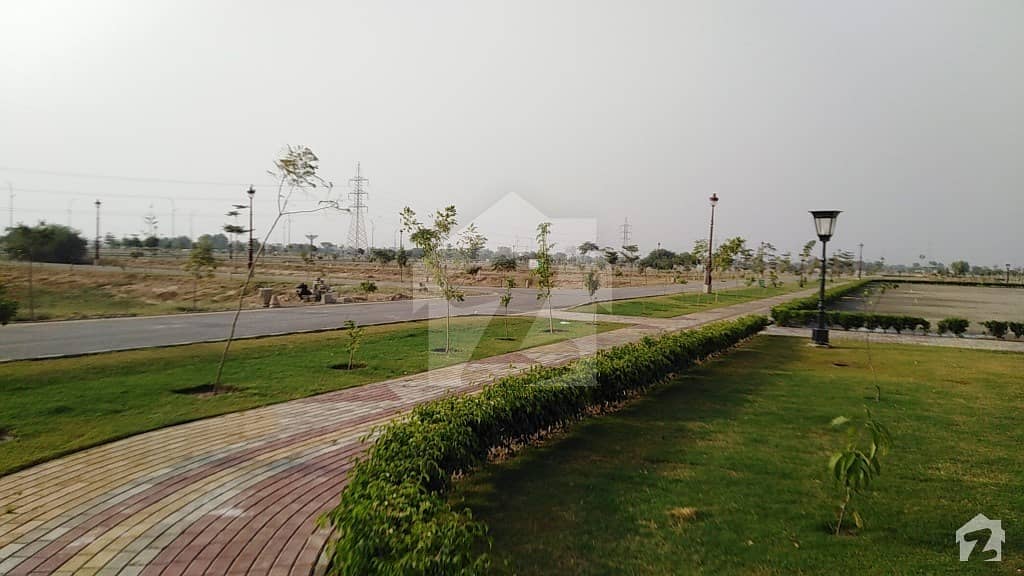لیک سٹی ۔ سیکٹر ایم ۔ 8 لیک سٹی رائیونڈ روڈ لاہور میں 5 مرلہ رہائشی پلاٹ 54 لاکھ میں برائے فروخت۔