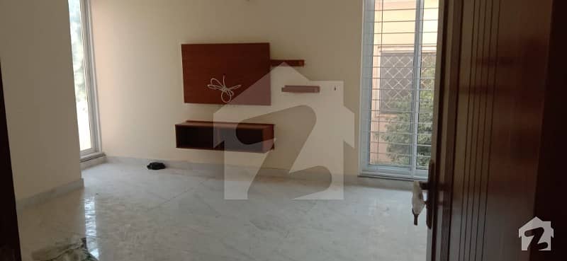 1 Kanal Brand New Upper Portion Separate Gate For Rent In Dha Phase 2