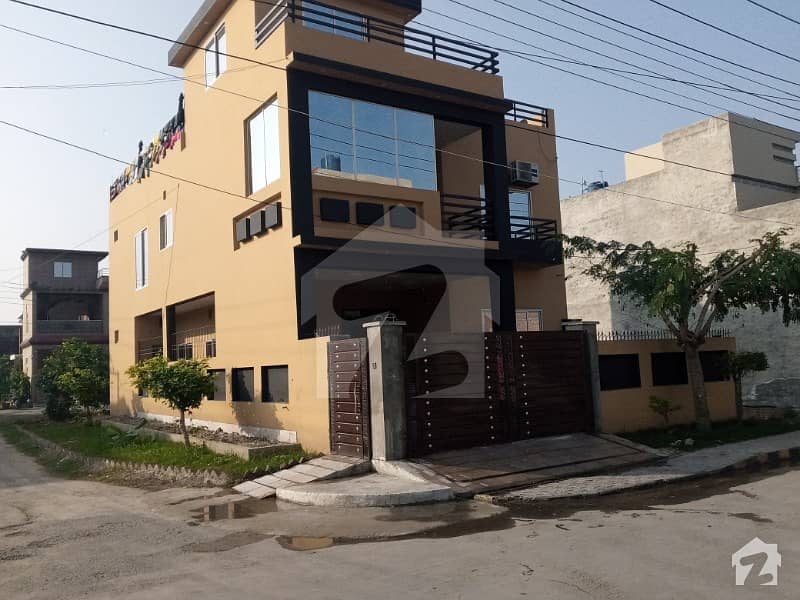 الاحمد گارڈن ہاوسنگ سکیم جی ٹی روڈ لاہور میں 4 کمروں کا 8 مرلہ مکان 1.6 کروڑ میں برائے فروخت۔
