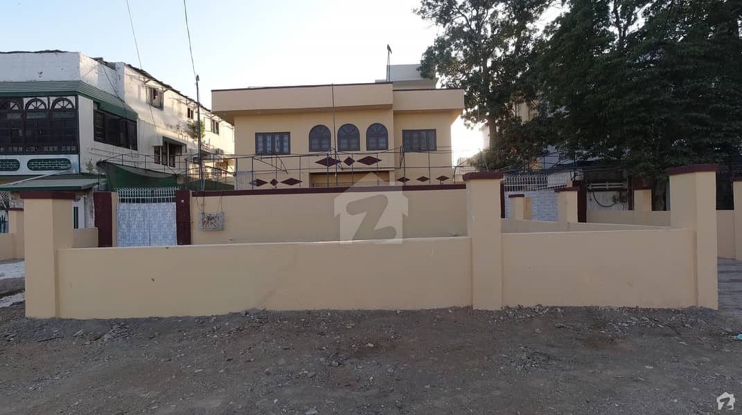 نارتھ ناظم آباد ۔ بلاک ڈی نارتھ ناظم آباد کراچی میں 7 کمروں کا 1.2 کنال مکان 4 لاکھ میں کرایہ پر دستیاب ہے۔