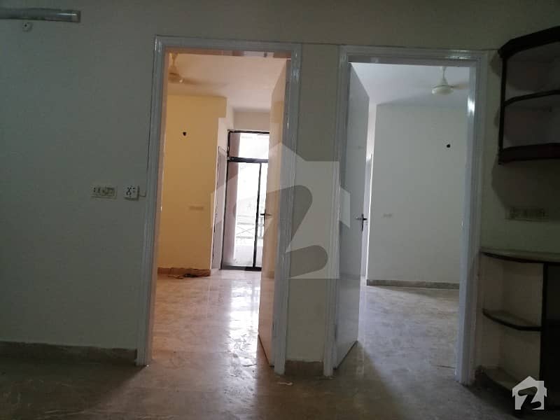 VIP Prime Location Flat Available In Badar Commercial