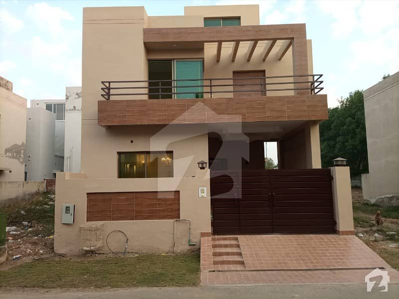 Dha Phase 6 05 Marla Luxury House For Sale