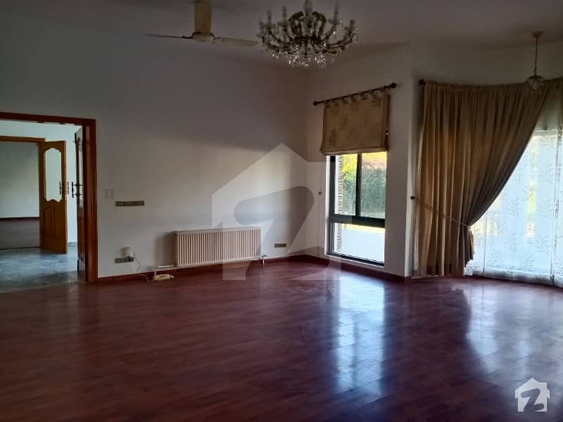 F8 Like A Brand New Marble Flooring 06 Bedroom Luxury House With Beautiful Garden At Very Peaceful Location