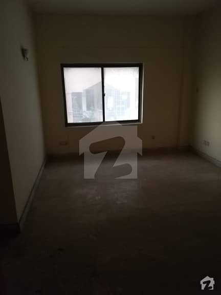 In G-15  3 Bed Flat Is Available For Rent