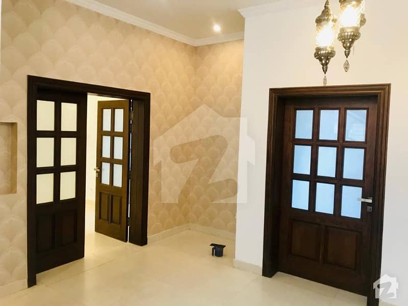 One Kanal 5 Bed House Available For Sale In Usman Block Phase 8 Bahria Town
