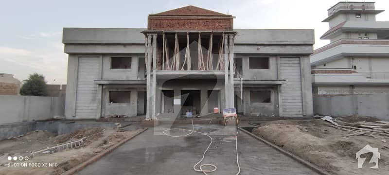 عباس بنگلوں رحیم یار خان میں 11 کمروں کا 2.6 کنال مکان 3.25 لاکھ میں کرایہ پر دستیاب ہے۔