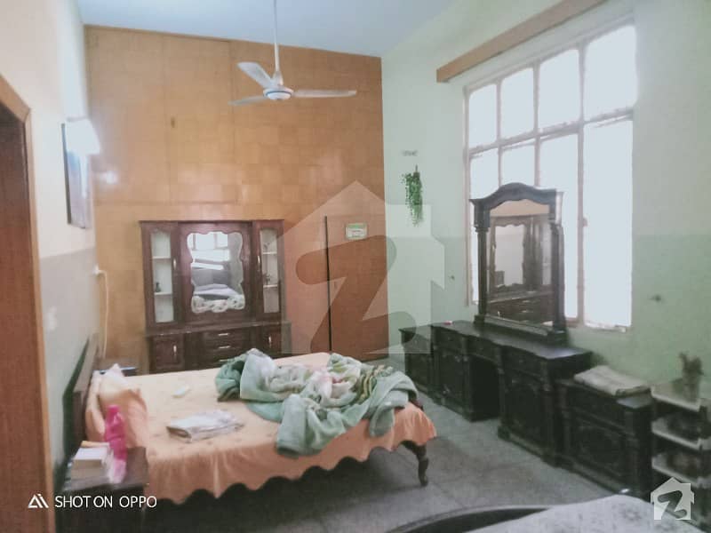 علامہ اقبال ٹاؤن ۔ راوی بلاک علامہ اقبال ٹاؤن لاہور میں 6 کمروں کا 10 مرلہ مکان 1.9 کروڑ میں برائے فروخت۔