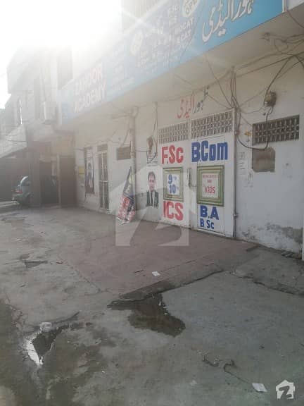 ضرار شہید روڈ کینٹ لاہور میں 4 کمروں کا 7 مرلہ زیریں پورشن 40 ہزار میں کرایہ پر دستیاب ہے۔