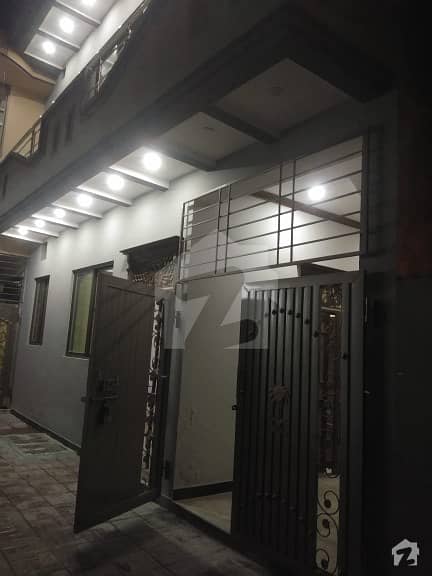 ہولی فیملی روڈ راولپنڈی میں 2 کمروں کا 4 مرلہ مکان 1.4 کروڑ میں برائے فروخت۔