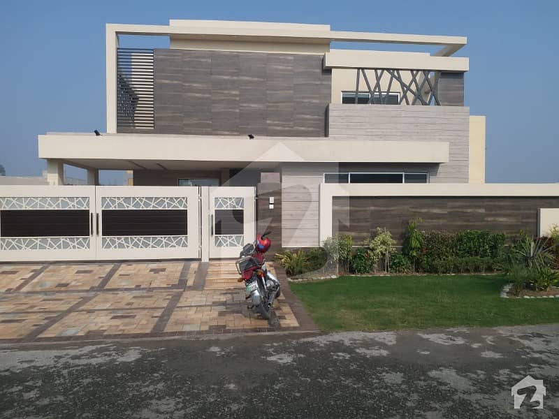 ای ایم ای سوسائٹی لاہور میں 5 کمروں کا 1 کنال مکان 5.25 کروڑ میں برائے فروخت۔