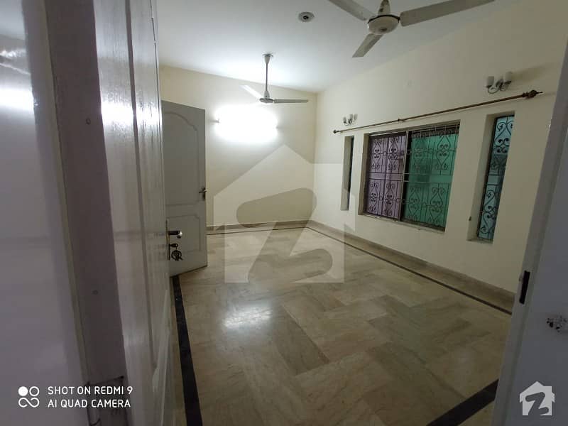 سوئی گیس ہاؤسنگ سوسائٹی لاہور میں 2 کمروں کا 1 کنال بالائی پورشن 45 ہزار میں کرایہ پر دستیاب ہے۔