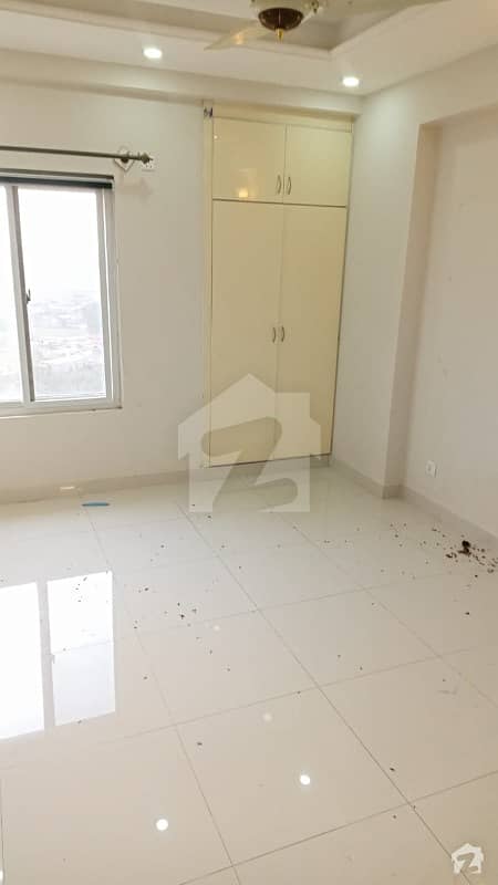 3 Bed Spacious Apartment With Servant Quarter For Rent