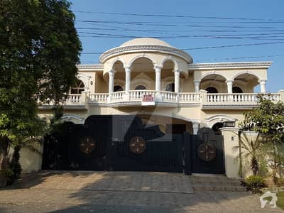 Lavish Bungalow Is Available For Rent At Hot Location