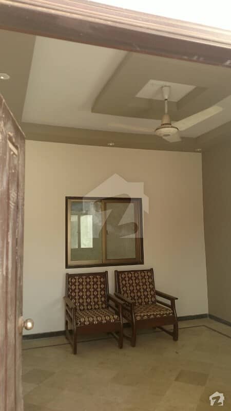ایاز ٹاؤن گلشنِ اقبال ٹاؤن کراچی میں 4 کمروں کا 5 مرلہ مکان 2.5 کروڑ میں برائے فروخت۔