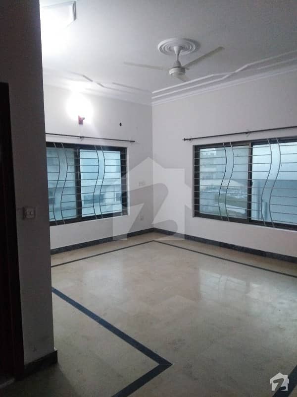 1 Canal Upper Portion For Rent 1 Canal Upper Portion For Rent
