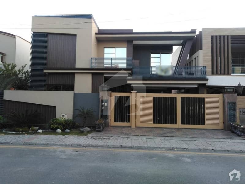 Bahria Town 1 Kanal House Up For Sale