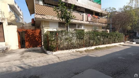 Corner Double Storey With Extra Land House Is Available For Sale Corner Double Storey With Extra Land House Is Available For Sale