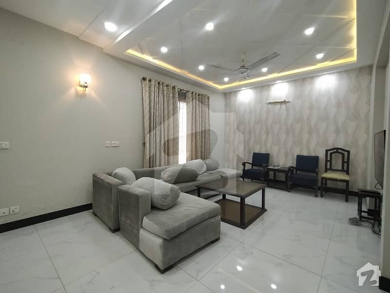 ڈی ایچ اے فیز 2 ڈیفنس (ڈی ایچ اے) لاہور میں 5 کمروں کا 1 کنال مکان 4.5 کروڑ میں برائے فروخت۔