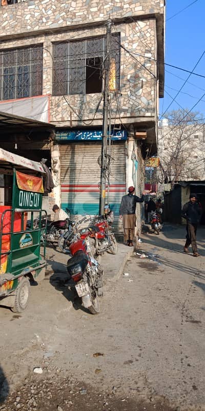 پِیر ودھائی راولپنڈی میں 11 کمروں کا 8 مرلہ عمارت 7 کروڑ میں برائے فروخت۔