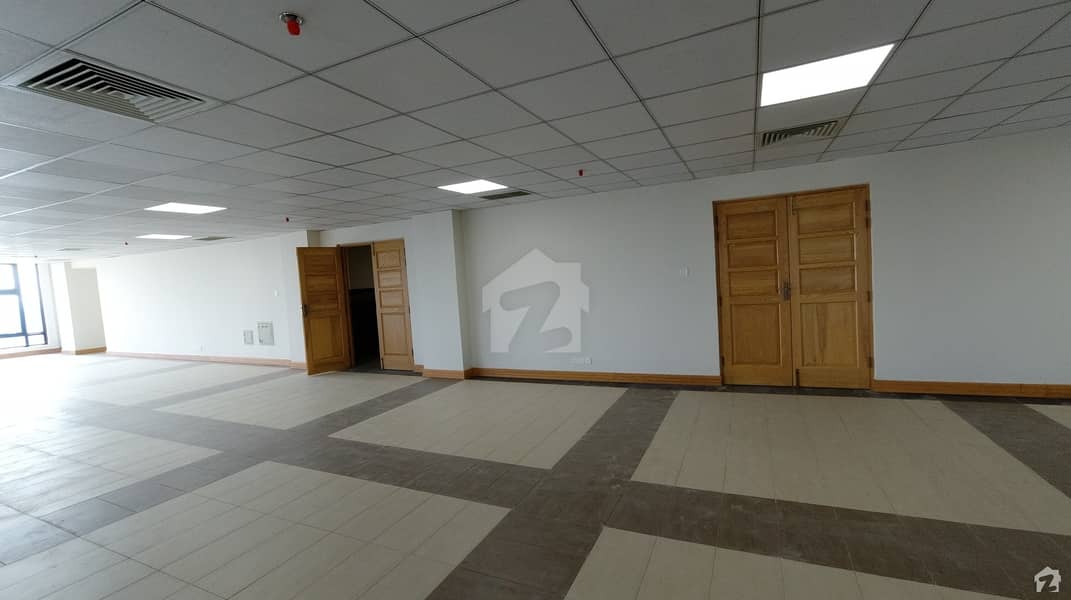 Office Of 260 Square Feet For Rent In Jinnah Avenue
