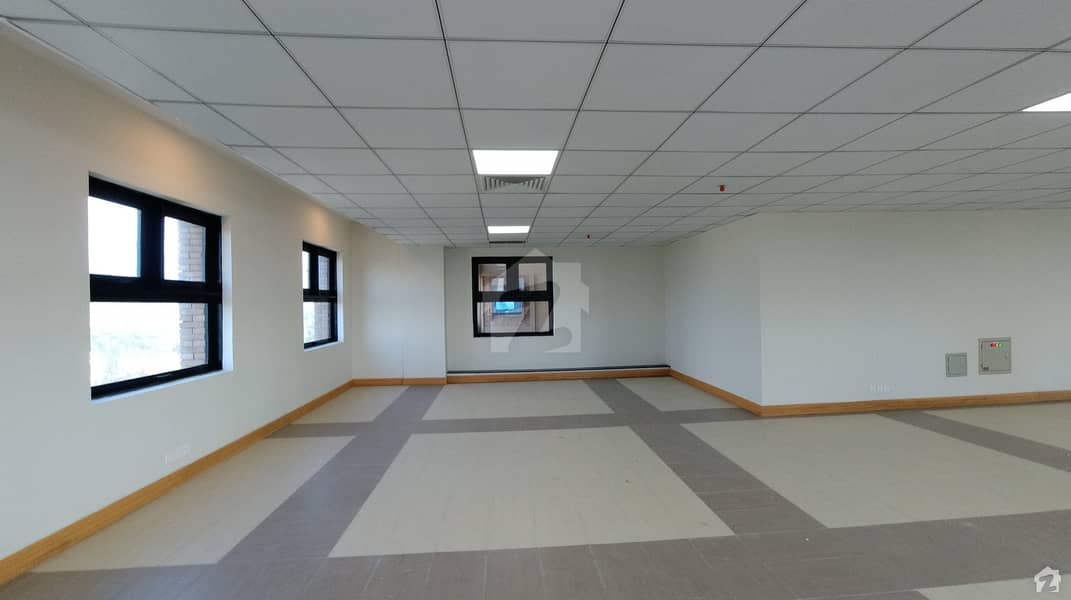 Jinnah Avenue 2600 Square Feet Office Up For Rent