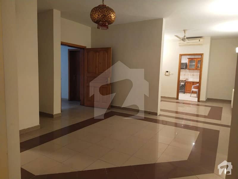 F11 Markaz Tariq Height 3 Bed Room Apartment For Sale