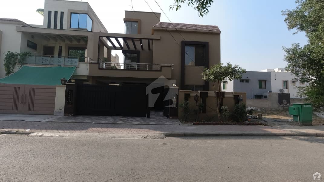 Bahria Town House For Sale Sized 10 Marla