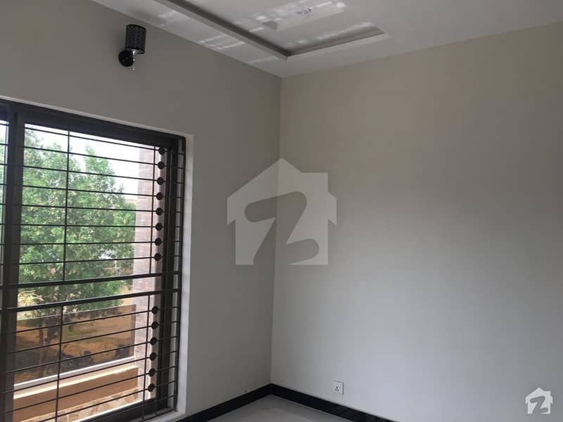 2250  Square Feet Upper Portion Available For Rent In Dha Defence