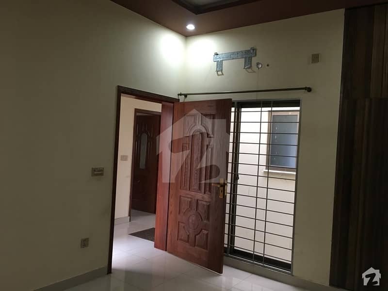 ایڈن سٹی - بلاک بی ایڈن سٹی ایڈن لاہور میں 2 کمروں کا 10 مرلہ بالائی پورشن 35 ہزار میں کرایہ پر دستیاب ہے۔