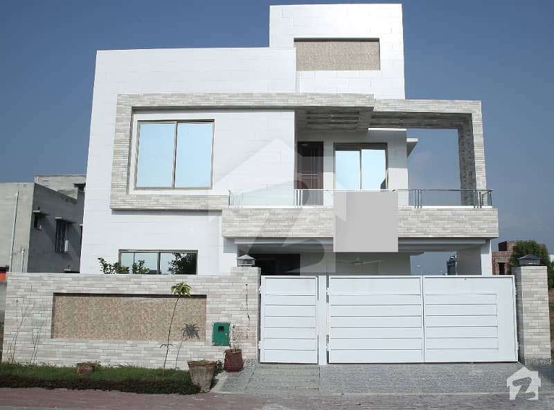 Super Affordable 10 Marla House For Sale At Investor Rate Nearby Park In The Hottest Location Of Bahria Town Lahore