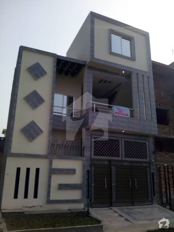 الرحمان گارڈن فیز 4 الرحمان گارڈن لاہور میں 6 کمروں کا 5 مرلہ مکان 1 کروڑ میں برائے فروخت۔