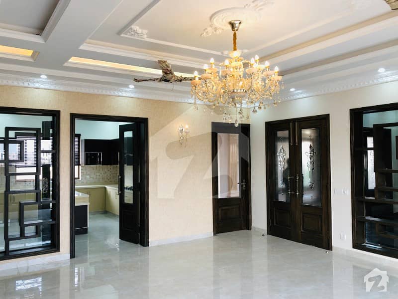 ڈی ایچ اے فیز 7 ڈیفنس (ڈی ایچ اے) لاہور میں 5 کمروں کا 1 کنال مکان 3.65 کروڑ میں برائے فروخت۔