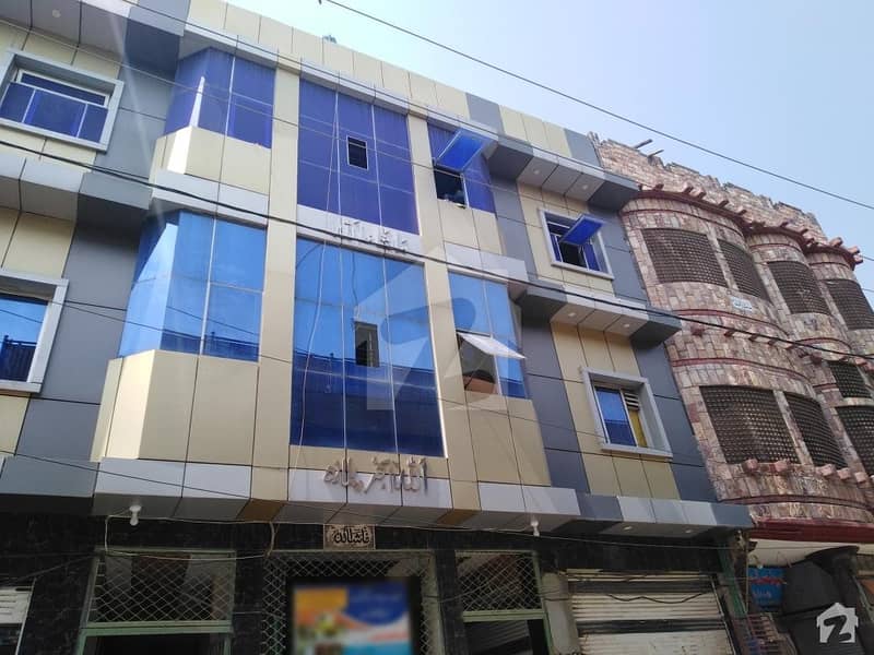120 Square Feet Room In Saddar For Rent