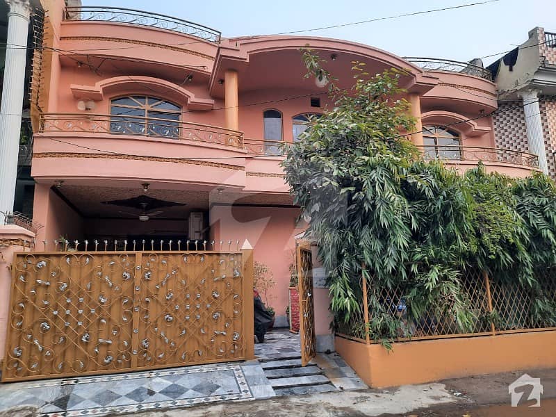 علامہ اقبال ٹاؤن ۔ نشتر بلاک علامہ اقبال ٹاؤن لاہور میں 4 کمروں کا 10 مرلہ مکان 2.85 کروڑ میں برائے فروخت۔