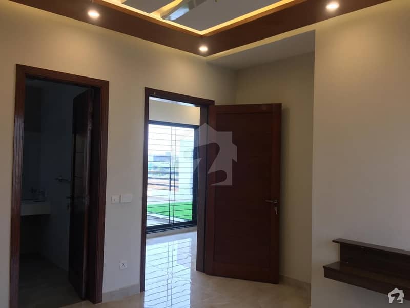 10 Marla Upper Portion Available For Rent In DHA Defence