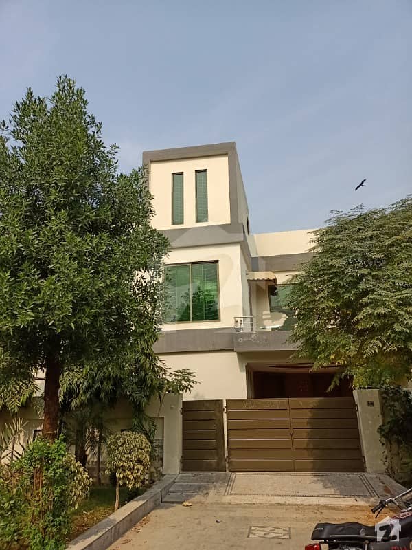 IMC Offering 7 Marla Minor Used Corner Beautiful Location House For Sale In Tulip Extension Block Bahria Town Lahore