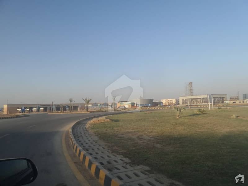 333 Yard Plot Business Street Prime Location Available DHA