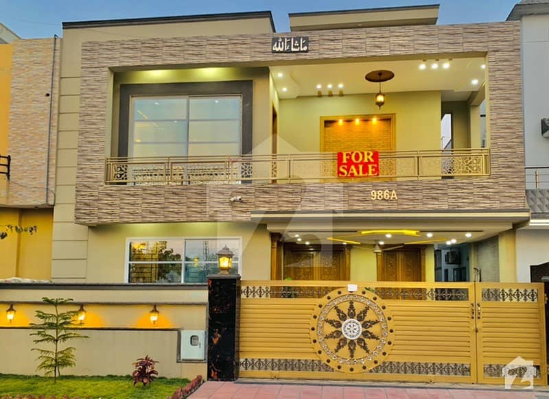 Outclass Brand New 10 Marla House For Sale