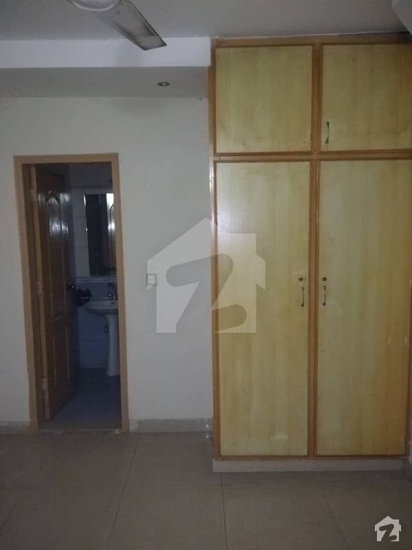 2250  Square Feet Flat In Central Rehman Gardens For Sale
