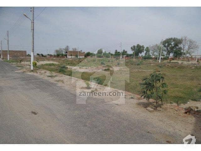 Agricultural Land Of 135000  Square Feet In Waryam Wala Road For Sale