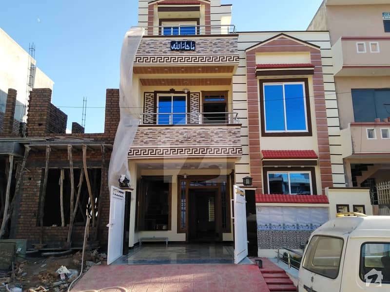 Brand New Solid Construction Beautiful 25x40 House For Sale In G-13