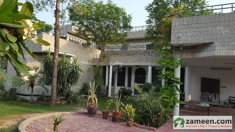 8 Kanal Farmhouse On Bedian Road Thethar Lahore
