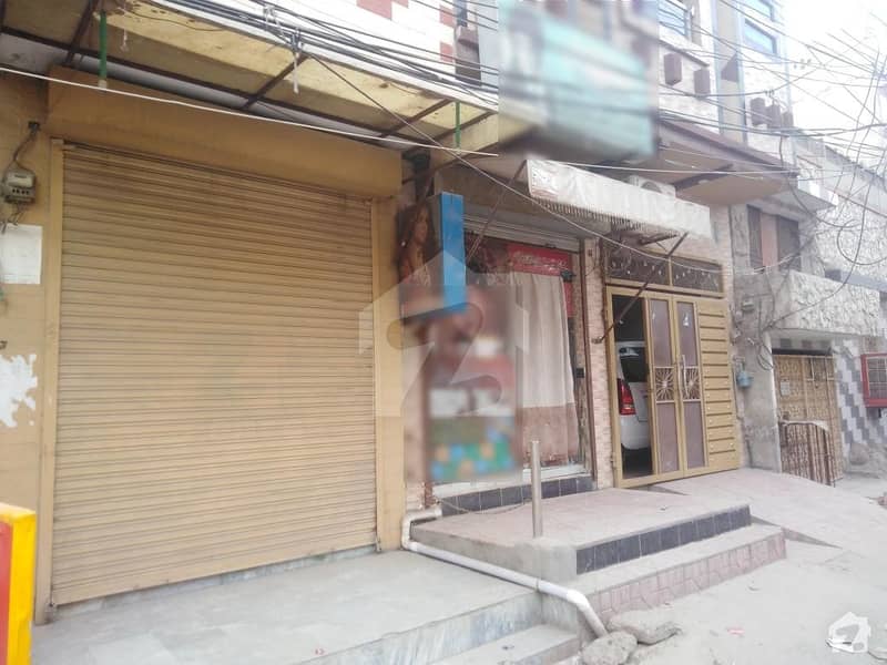 185 Square Feet Shop Up For Sale In Samanabad