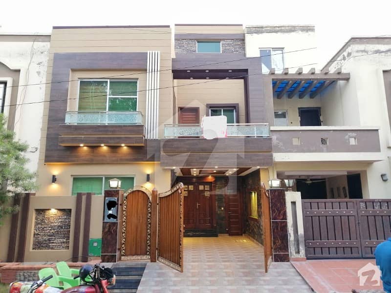 A BEAUTIFUL 5 MARLA HOUSE FOR RENT IN CC BLOCK SECTOR D BAHRIA TOWN LAHORE