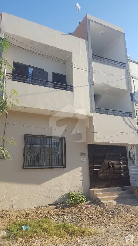 گلشنِ معمار - سیکٹر کیو گلشنِ معمار گداپ ٹاؤن کراچی میں 2 کمروں کا 3 مرلہ مکان 90 لاکھ میں برائے فروخت۔